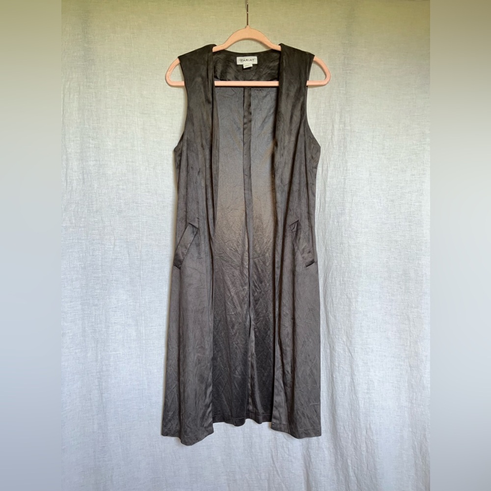 Ariat vest